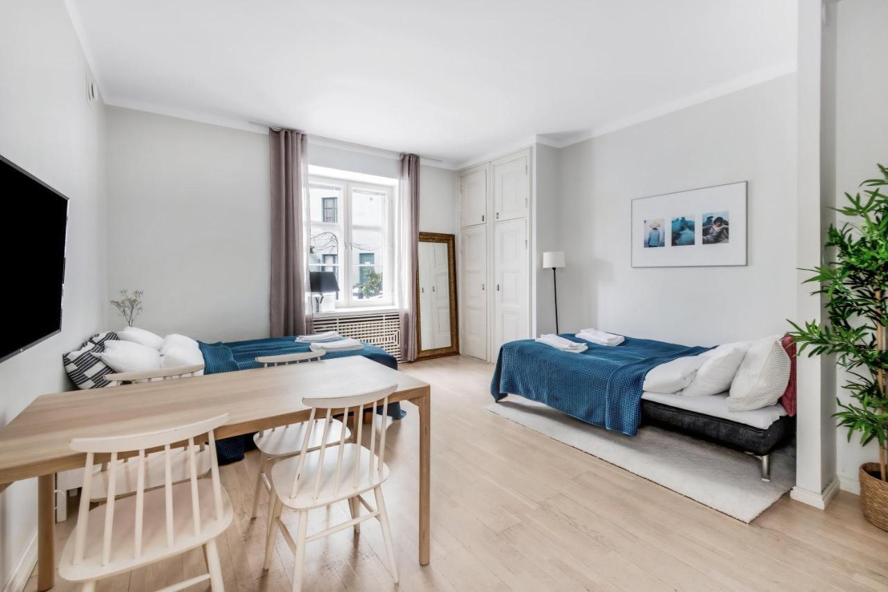 Wehost Modern Scandinavian Studio In Trendy Kallio Хельсинки Экстерьер фото